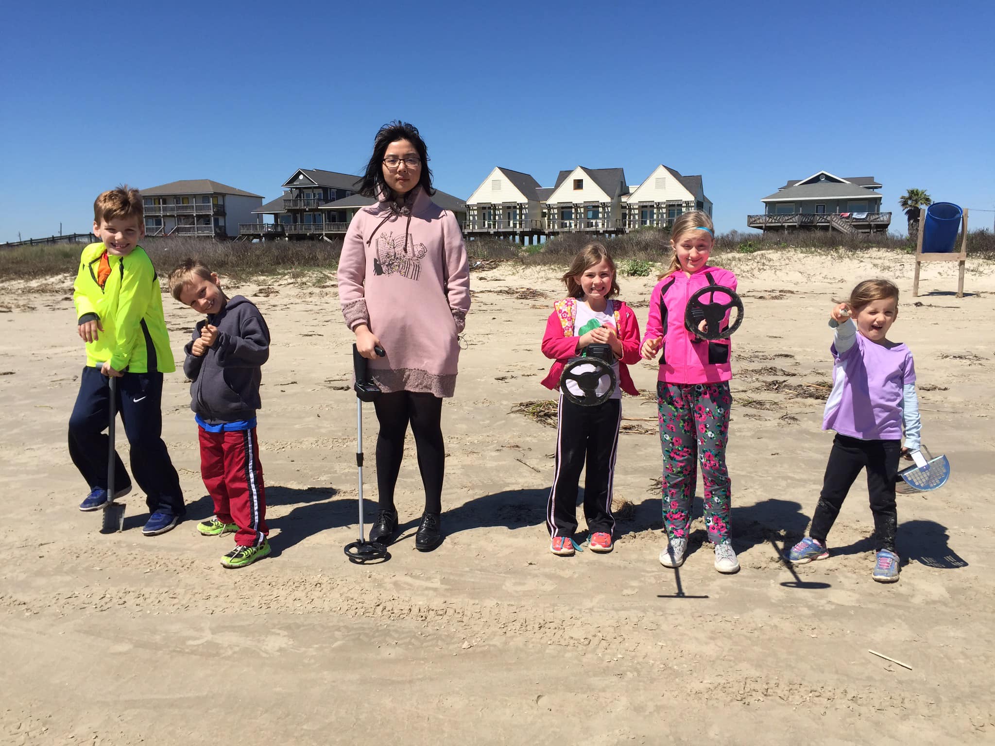 5 kids and Chinese girl at beach