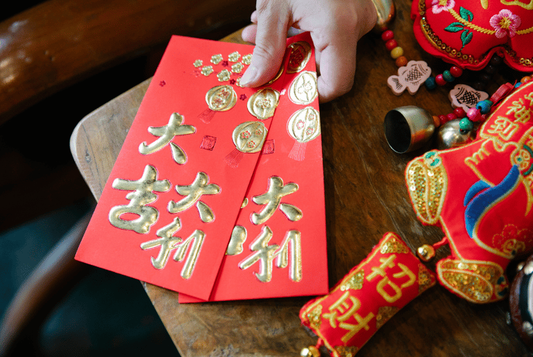 Chinese red envelopes