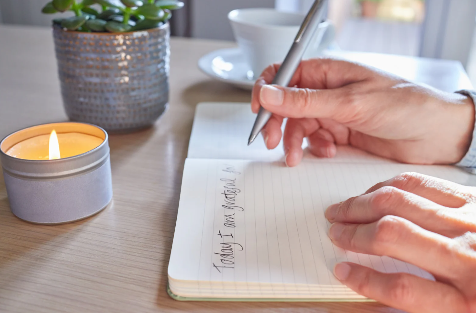 writing in gratitude journal