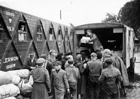 World War II photo of people waiting in line for supplies