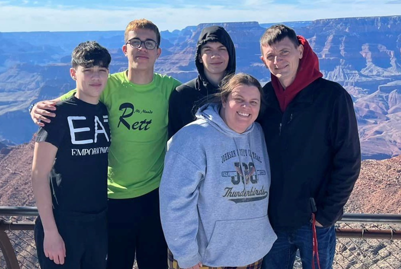 family at Grand Canyon